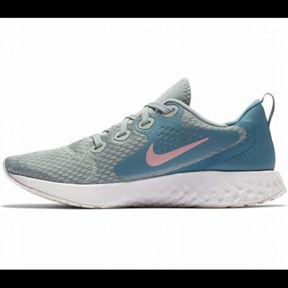 Nike legend react training sneaker